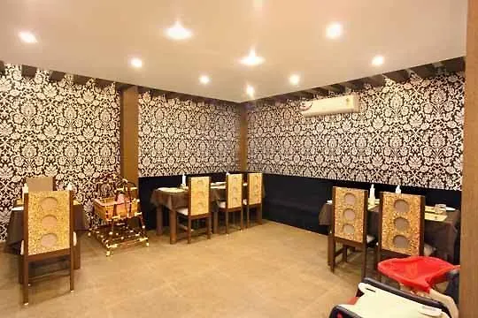 Holiday Hill Hotel & Suites Sultan Bathery 3*,
