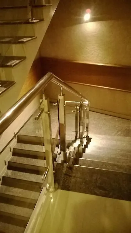 ***  Holiday Hill Hotel & Suites Sultan Bathery India