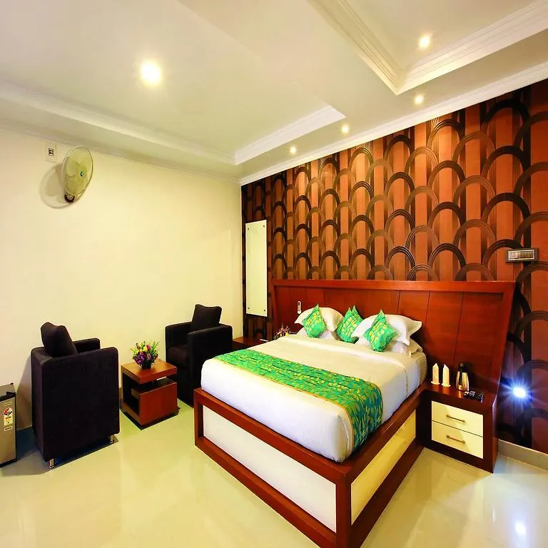 Holiday Hill Hotel & Suites Sultan Bathery 3*,