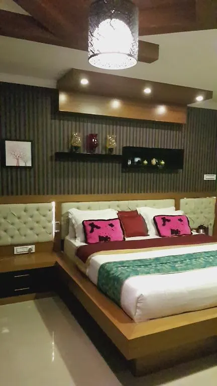 Holiday Hill Hotel & Suites Sultan Bathery